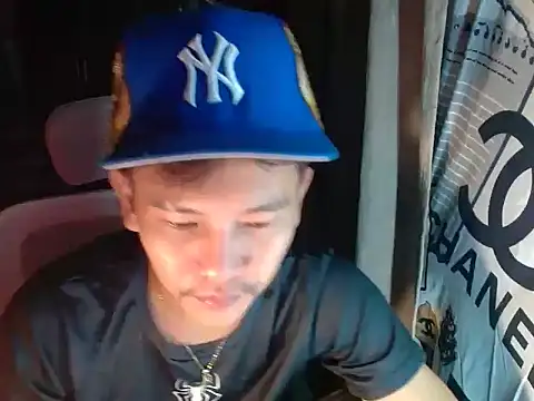 RalfAsian25 online show from July 9, 2026, 10:52 am