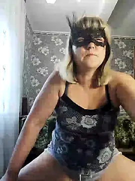 AliceGold5231 online show from September 10, 2025, 5:29 am