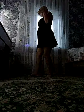 Snapshot of AliceGold5231 chatting on September 30, 2025, 5:34 am AliceGold5231 online show from September 30, 2025, 5:34 am