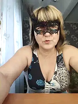 Snapshot of AliceGold5231 chatting on October 29, 2025, 6:26 am AliceGold5231 online show from October 29, 2025, 6:26 am