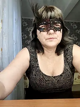 Snapshot of AliceGold5231 chatting on November 25, 2025, 6:24 am AliceGold5231 online show from November 25, 2025, 6:24 am