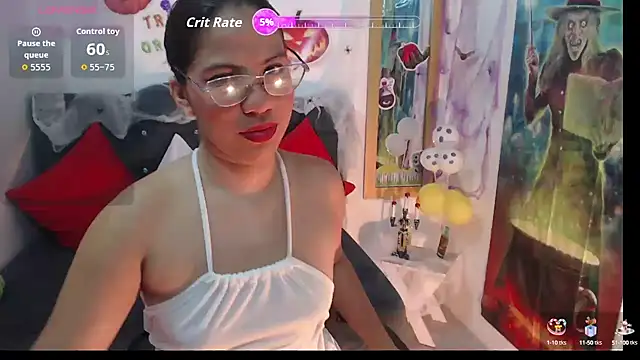 SamantaSweett  online show from October 8, 2025, 2:04 pm