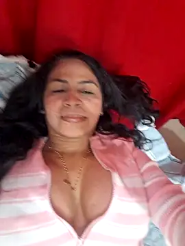 Snapshot of floresblancas chatting on April 19, 2026, 7:49 pm floresblancas online show from April 19, 2026, 7:49 pm