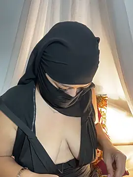 Snapshot of Amyraa_ chatting on October 14, 2025, 12:17 pm Amyraa  online show from October 14, 2025, 12:17 pm