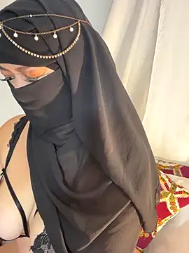 Amyraa  online show from November 23, 2025, 3:01 pm