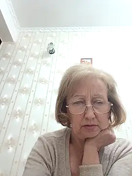 Snapshot of AlikaSwan5821 chatting on September 27, 2025, 6:35 pm AlikaSwan5821 online show from September 27, 2025, 6:35 pm