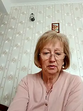 Snapshot of AlikaSwan5821 chatting on September 28, 2025, 1:05 pm AlikaSwan5821 online show from September 28, 2025, 1:05 pm