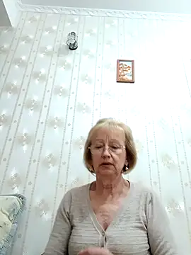 Snapshot of AlikaSwan5821 chatting on September 30, 2025, 7:41 pm AlikaSwan5821 online show from September 30, 2025, 7:41 pm