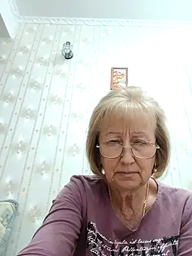 Snapshot of AlikaSwan5821 chatting on October 8, 2025, 1:20 pm AlikaSwan5821 online show from October 8, 2025, 1:20 pm