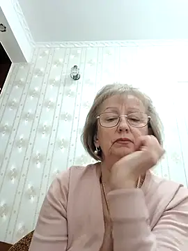 Snapshot of AlikaSwan5821 chatting on October 19, 2025, 2:07 pm AlikaSwan5821 online show from October 19, 2025, 2:07 pm