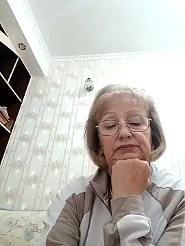 Snapshot of AlikaSwan5821 chatting on October 22, 2025, 6:51 pm AlikaSwan5821 online show from October 22, 2025, 6:51 pm