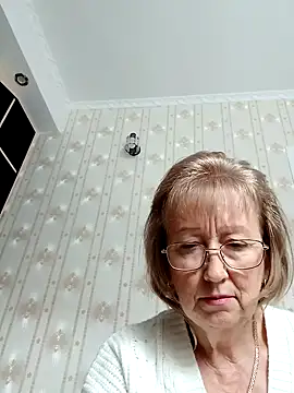 Snapshot of AlikaSwan5821 chatting on October 24, 2025, 12:23 pm AlikaSwan5821 online show from October 24, 2025, 12:23 pm