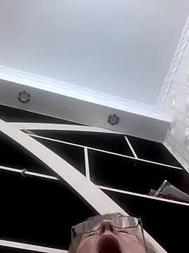 AlikaSwan5821 online show from October 31, 2025, 7:37 pm