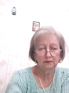 AlikaSwan5821 online show from November 20, 2025, 7:35 pm