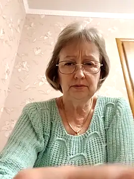 AlikaSwan5821 online show from February 15, 2026, 1:20 pm