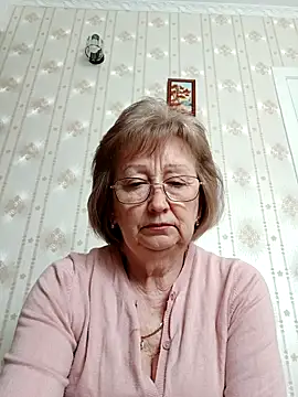 AlikaSwan5821 online show from March 18, 2026, 11:13 am