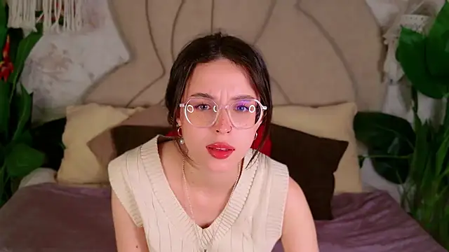 LANA MILANO online show from September 27, 2025, 4:12 pm