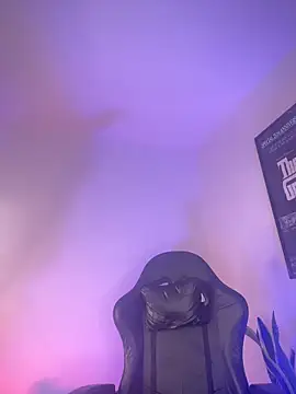 max valiant1 online show from March 9, 2026, 7:51 pm