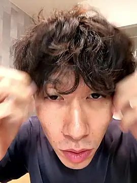 juri20cm online show from October 10, 2025, 3:05 am