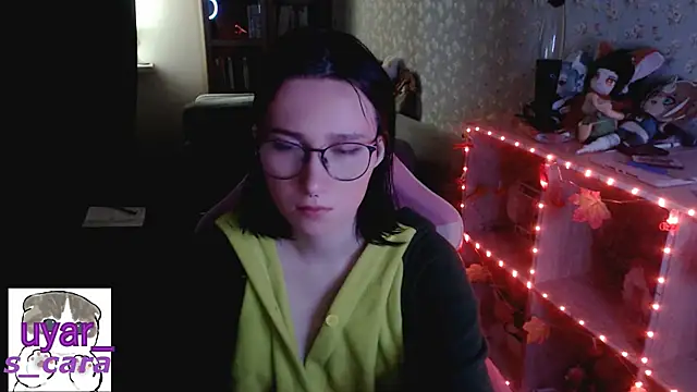 Snapshot of s_cara chatting on October 4, 2025, 1:42 pm s cara online show from October 4, 2025, 1:42 pm