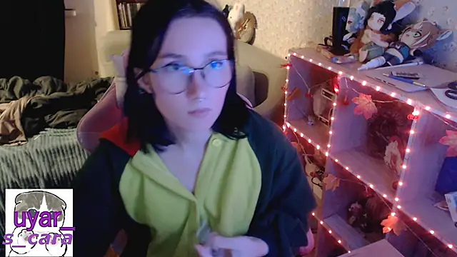 Snapshot of s_cara chatting on October 5, 2025, 9:13 pm s cara online show from October 5, 2025, 9:13 pm