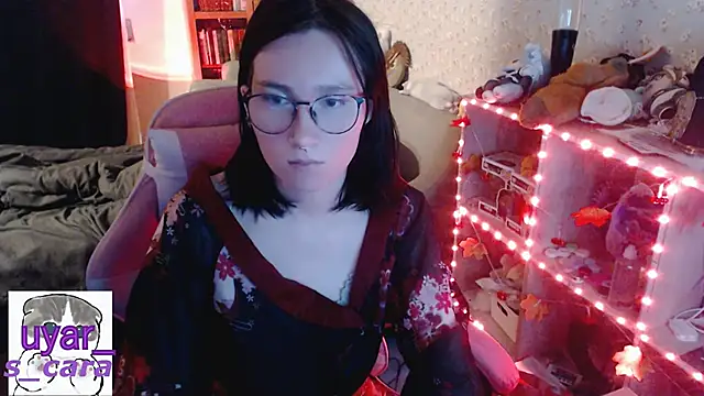 Snapshot of s_cara chatting on November 1, 2025, 1:02 pm s cara online show from November 1, 2025, 1:02 pm