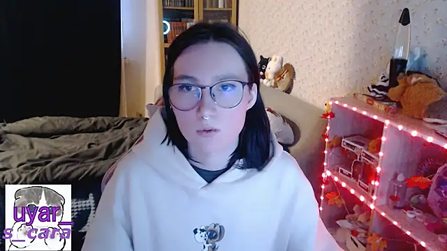 Snapshot of s_cara chatting on November 5, 2025, 12:38 pm s cara online show from November 5, 2025, 12:38 pm