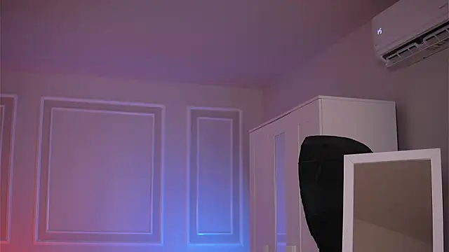 Snapshot of KyssaraPlay chatting on March 19, 2026, 7:51 pm KyssaraPlay online show from March 19, 2026, 7:51 pm