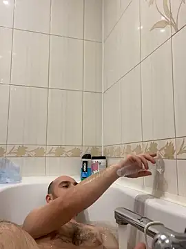 LuckyGirlfriends online show from November 11, 2025, 8:20 pm