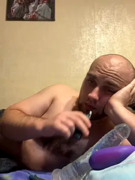 LuckyGirlfriends online show from January 6, 2026, 9:39 pm