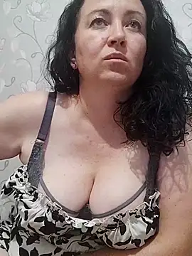 Snapshot of Velvet3451 chatting on September 16, 2025, 4:52 pm Velvet3451 online show from September 16, 2025, 4:52 pm