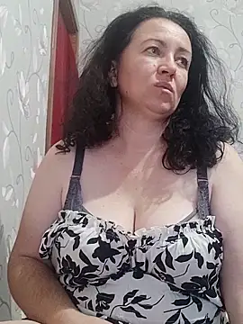 Snapshot of Velvet3451 chatting on September 28, 2025, 12:10 pm Velvet3451 online show from September 28, 2025, 12:10 pm