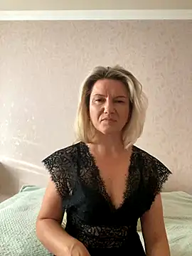 Snapshot of AliceSwan4011 chatting on September 16, 2025, 2:18 pm AliceSwan4011 online show from September 16, 2025, 2:18 pm