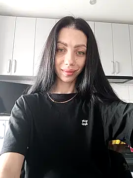 Snapshot of Princessa99885 chatting on April 7, 2026, 6:58 am Princessa99885 online show from April 7, 2026, 6:58 am