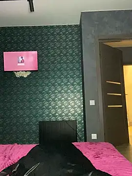 FavoriteKira online show from February 15, 2026, 9:11 pm