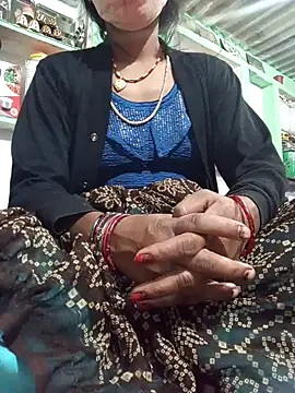 MISS LOVE 001 online show from February 16, 2026, 4:36 pm