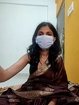 Shivani2002 online show from December 19, 2025, 2:24 pm