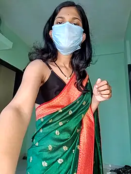 Shivani2002 online show from February 11, 2026, 3:11 am