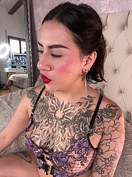 VixenBunnyy online show from September 10, 2025, 7:41 am