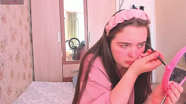 Alice next door online show from June 2, 2026, 11:23 am
