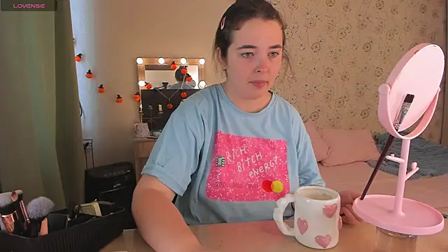 Alice next door online show from August 7, 2026, 9:22 am