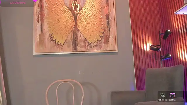 cinnia  online show from March 19, 2026, 12:42 pm