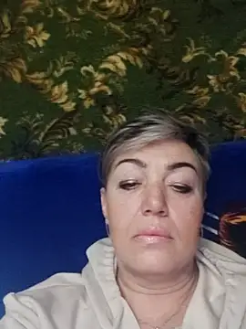 Snapshot of SkyInEyes4761 chatting on October 9, 2025, 7:01 pm SkyInEyes4761 online show from October 9, 2025, 7:01 pm
