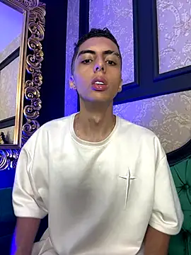 Snapshot of Mister_Obsession chatting on September 22, 2025, 7:49 pm Mister Obsession online show from September 22, 2025, 7:49 pm