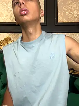 Snapshot of Mister_Obsession chatting on November 6, 2025, 7:26 pm Mister Obsession online show from November 6, 2025, 7:26 pm