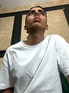 Snapshot of Mister_Obsession chatting on November 28, 2025, 7:16 pm Mister Obsession online show from November 28, 2025, 7:16 pm