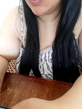 Snapshot of Madam-bezoul- chatting on October 14, 2025, 1:12 pm Madam-bezoul- online show from October 14, 2025, 1:12 pm