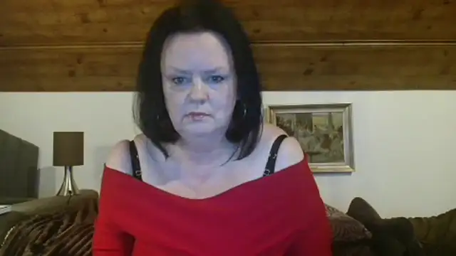 Snapshot of TiffanyMature chatting on October 3, 2025, 9:23 pm TiffanyMature online show from October 3, 2025, 9:23 pm