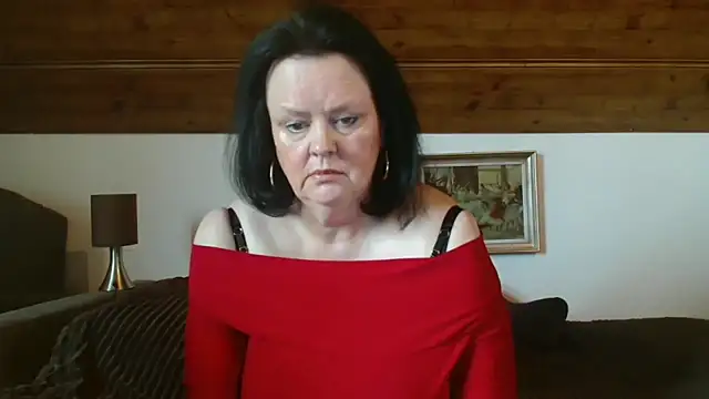 Snapshot of TiffanyMature chatting on October 15, 2025, 8:36 am TiffanyMature online show from October 15, 2025, 8:36 am