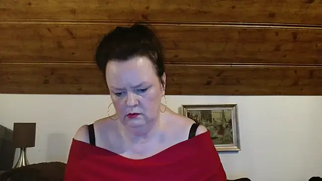 Snapshot of TiffanyMature chatting on October 25, 2025, 8:14 pm TiffanyMature online show from October 25, 2025, 8:14 pm